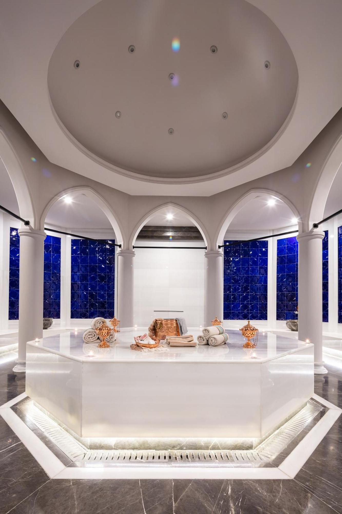 Karavansaray Turkistan Harbour Hotel -Flying Theatre Access Zewnętrze zdjęcie Turkish bath at the Four Seasons Hotel, Istanbul